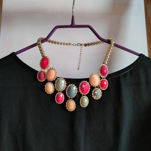 💚 Multicolour Statement Necklace - Picture 13 of 16